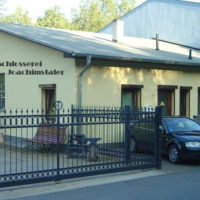  Schmiedeeiserne Zäune